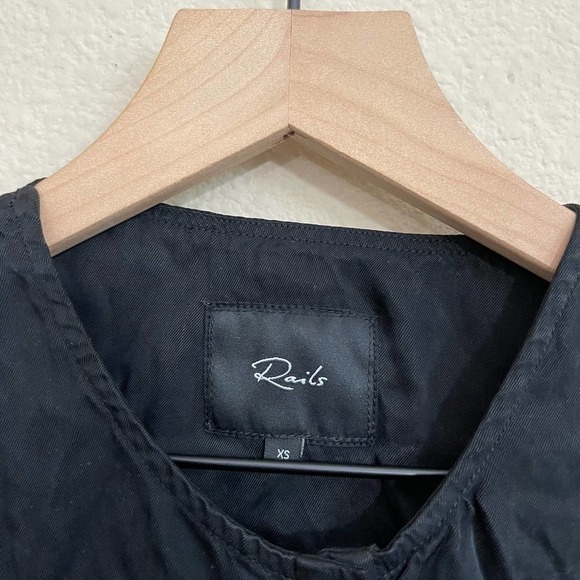 Rails Erin Drawstring Waist Snap-Front Sleeveless Ankle Crop Jumpsuit Black XS - Picture 9 of 13